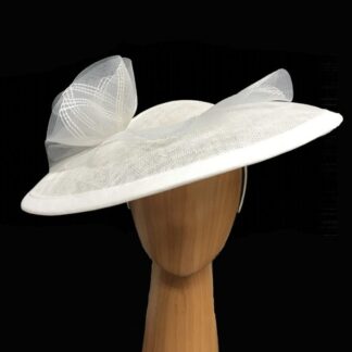 large white fascinator hat