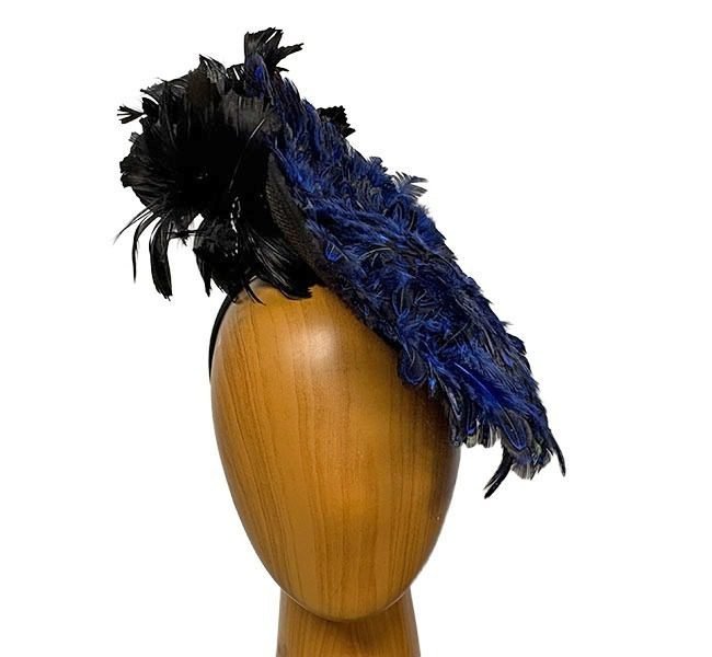 Navy small feathers fascinator