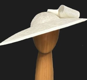 Tracey XL ivory embroidered